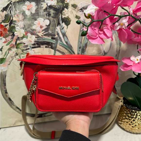 SALE🤍MICHAEL KORS leather maisie 2 in 1 waist pack ❤️ - Picture 8 of 15
